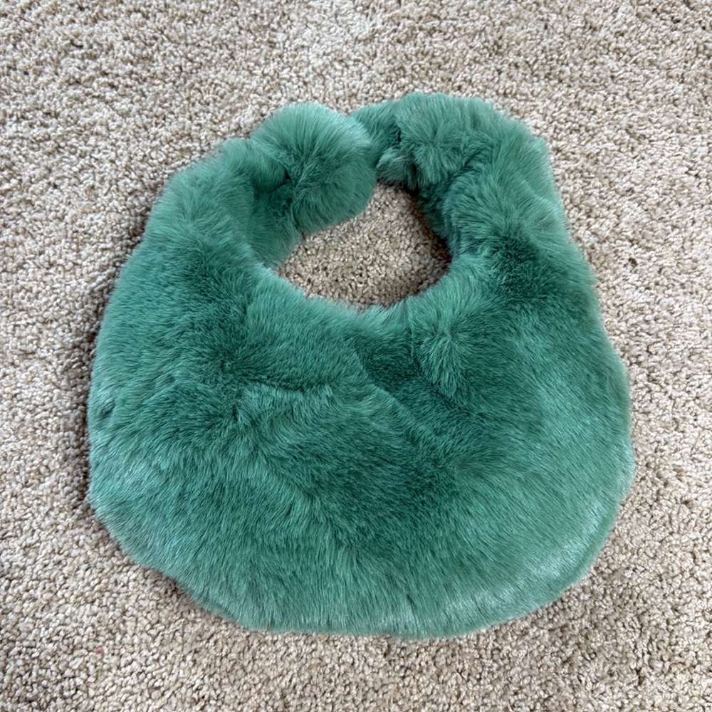 Fun fluffy shoulder bag